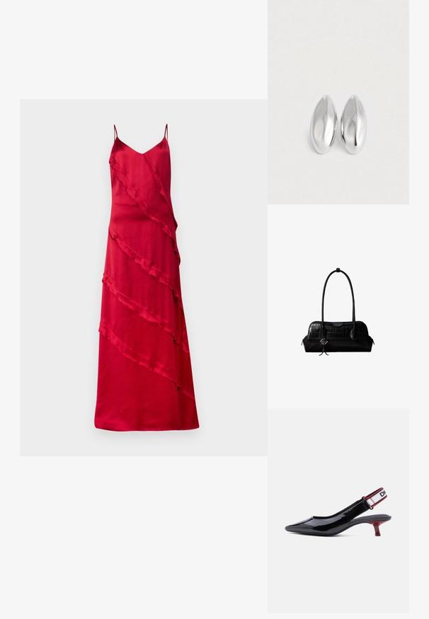 Rotes Satin-Trägerkleid mit dünnen Trägern, V-Ausschnitt und asymmetrischen Rüschen, die diagonal über die Vorderseite verlaufen.; Schwarzer Lacklederslingback-Schuh mit spitzer Kappe, rotem Kitten-Heel und elastischem weißen Riemen mit schwarzem und rotem Rand.; Schwarze Umhängetasche aus krokodilstrukturiertem Leder mit langen Riemen und einem kleinen silbernen Logocharm an einem Riemen.; Ein Paar glatte, glänzende silberne ovalförmige Objekte, die nebeneinander auf einem schlichten weißen Hintergrund platziert sind.