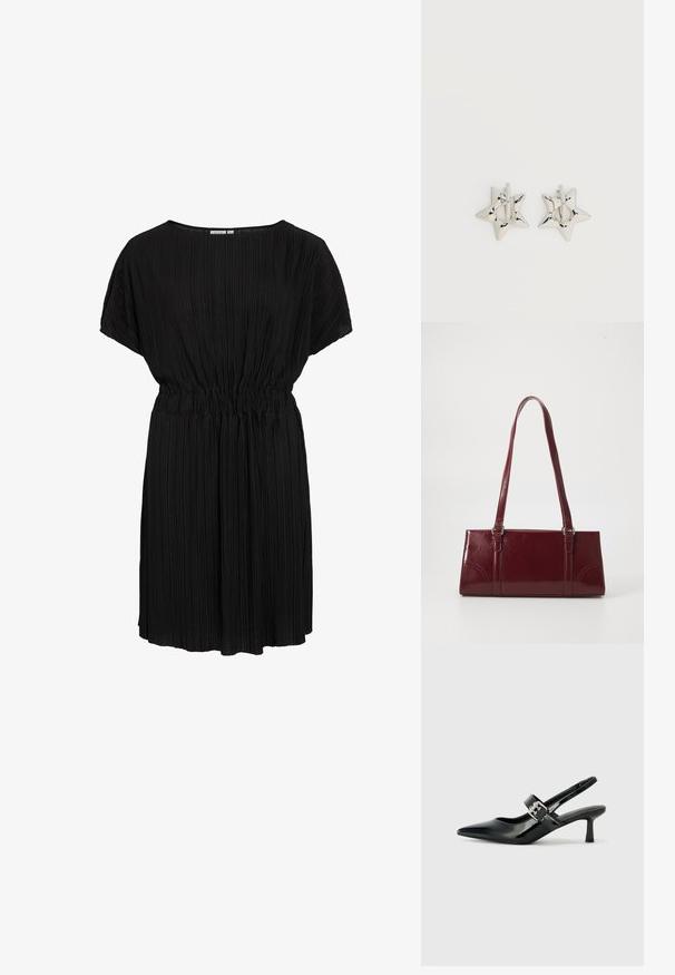 Vestido negro plisado con un corte relajado, escote redondo y cinturilla elástica. Mangas cortas y tela suave y texturizada.; Zapatos de tacón en charol negro con tira al tobillo, punta afilada y un pequeño tacón bloque, que cuentan con un acento de hebilla plateada en la correa.; Bolso burdeos hecho de material brillante, de forma rectangular, con dos asas para el hombro y sutiles acentos curvados en la parte frontal.; Pendientes de aro plateados en forma de estrella con un acabado liso y pulido sobre un fondo blanco liso.