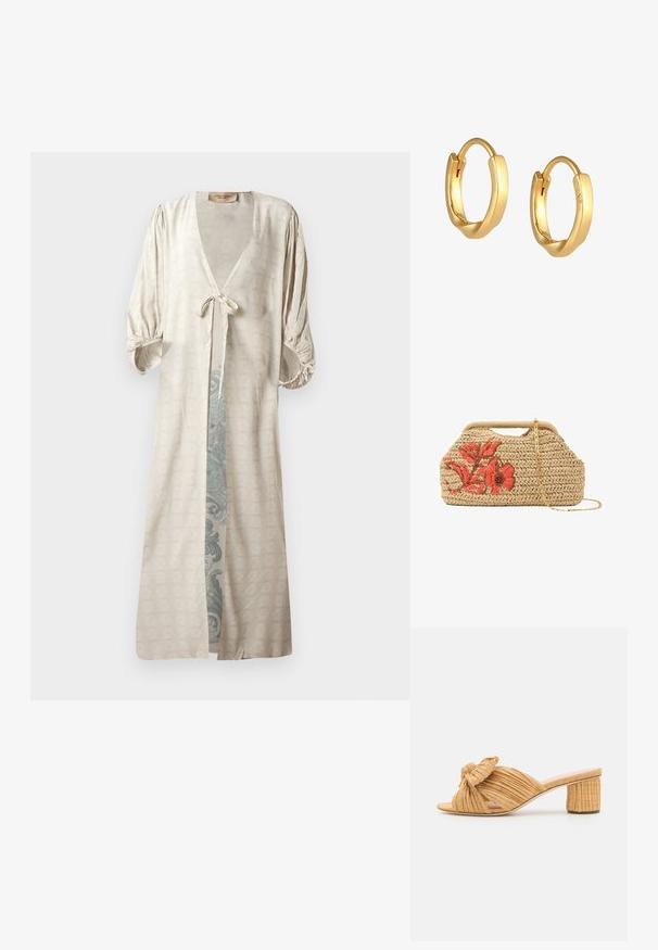 Seidiger, cremefarbener Kimono-Robenstil mit tiefem V-Ausschnitt, tailliertem Gürtel und gepufften Ärmeln. Besitzt ein aufwendiges, teal-farbenes Muster im Inneren.; Beige, geflochtene Sandalen mit offenem Zehenbereich und einem geknoteten Akzent im Oberteil, sowie einem strukturierten Blockabsatz für Stabilität.; Gewebte beige Handtasche mit kurzem Griff, rosa Blumenstickerei vorne und abnehmbarem dünnem goldenen Kettenriemen.; Goldene Creolen mit einer glatten, polierten Oberfläche und abgerundetem Design. Jede Ohringe hat einen sicheren Verschlussmechanismus.