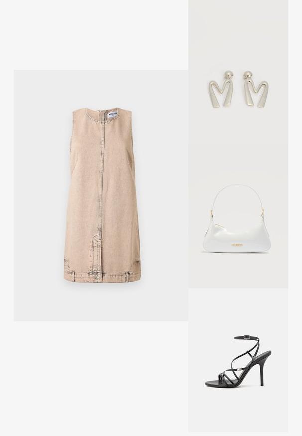 Robe mini en jean beige sans manches avec coutures apparentes, fermeture par boutons-pression à l'avant et col rond, par Moschino.; Sandale noire à talons hauts avec des brides fines, une boucle à la cheville, une surface en cuir lisse et un talon aiguille élancé.; Sac à bandoulière en cuir verni blanc avec logo doré "Love Moschino" et fermeture éclair, doté d'une seule bandoulière courbée.; Paire de boucles d'oreilles en métal argenté en forme de lettre M angulaire avec des tiges arrondies sur fond blanc.