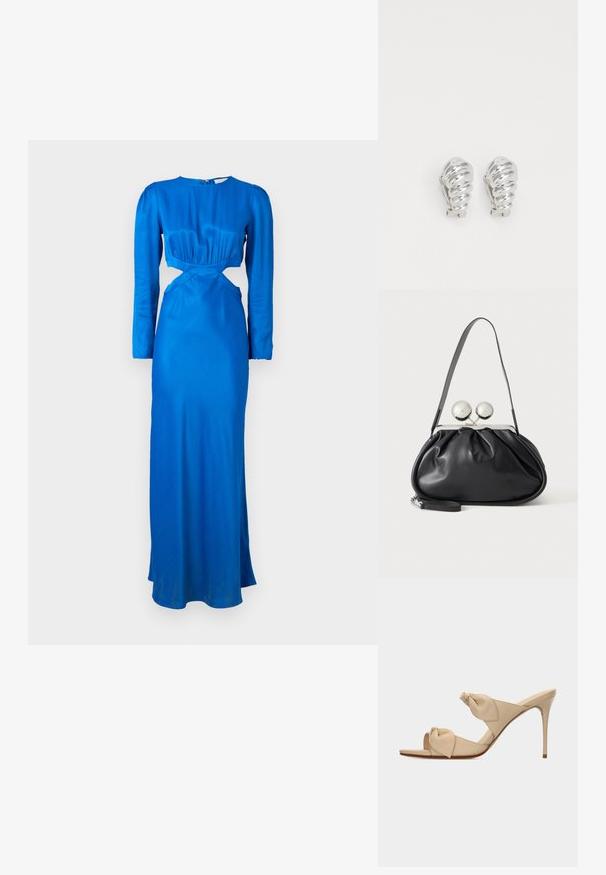 Langärmliges, leuchtend blaues Kleid aus glattem Stoff. Verfügt über ein Cut-out-Detail in der Taille und ein tailliertes Oberteil mit gerafften Akzenten.; Beige offene High-Heel-Pantoffel mit zwei verdrehten Knotenriemen und einem schlanken Stiletto-Absatz vor weißem Hintergrund.; Schwarze Ledertasche mit gerafftem Design, einem einzelnen Riemen, silbernem Metallrahmen und zwei großen runden silbernen Verschlüssen.; Silberne Clip-On-Ohringe mit spiralförmigem Design, das eine glatte metallische Textur und abgerundete Formen aufweist. Keine sichtbaren Verzierungen oder Muster.