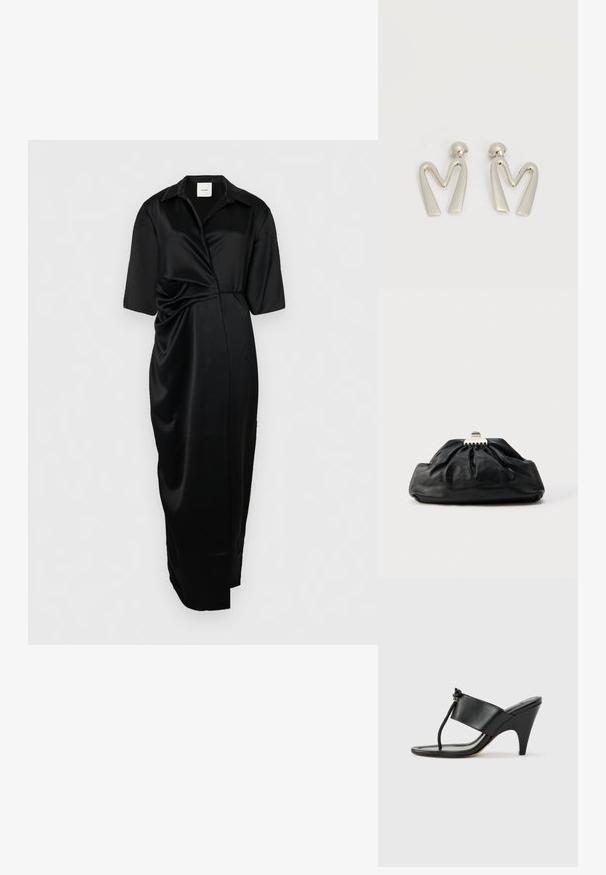 Robe en satin noir avec un col, manches courtes, détail torsadé à l'avant, et longueur midi, affichant une texture lisse et élégante.; Sandale noire à talon haut avec une large bride avant et une boucle d'orteil dotée d'un détail de corde nouée, vue de profil sur fond blanc.; Pochette en cuir noir avec une texture plissée, fermeture à fermoir métallique, et logo embossé discret sur le devant. Forme arrondie.; Paire de boucles d'oreilles en métal argenté en forme de lettre M angulaire avec des tiges arrondies sur fond blanc.