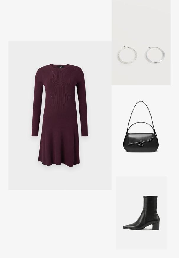 Sügavlilla kudum dresses, millel on pikad varrukad, kehakattev osa, millel on diagonaalsed ribade mustrid, ja flared seelik.; Mustad muste sandaalid, mis on valmistatud siledast nahast, terava ninaga, plokknööriga ja eristuva tõstetud õmblusega ülemisel serval.; Must nahast õlakott kõverda kaanega, mida hoiab kinni ümmargune metallist klamber ja millel on õhuke, reguleeritav rihm.; Hõbedased metallist rõngakujulised kõrvarõngad, millel on sile, kergelt kaarduv pind ja lukustuvad tagused kinnitused, valgel taustal.