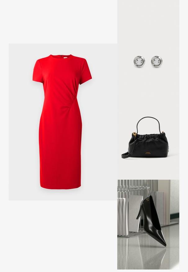 Robe rouge ajustée avec des manches courtes, décolleté rond et détails de fronces sur le côté. Fabriquée en tissu lisse, de conception mi-mollet. Fermeture à glissière au dos.; Chaussure noire à talon haut avec bout pointu et logo doré, posée sur une surface réfléchissante près d'un organiseur de dossiers en fil chromé contenant des documents.; Sac à main en cuir noir avec un haut froncé, une courte poignée et une bandoulière amovible. Présente un accent logo en or et une texture lisse.; Boucles d'oreilles en métal argenté avec des cristaux ronds et transparents, présentant une finition lisse et polie ainsi qu'un design circulaire avec des bords légèrement surélevés.