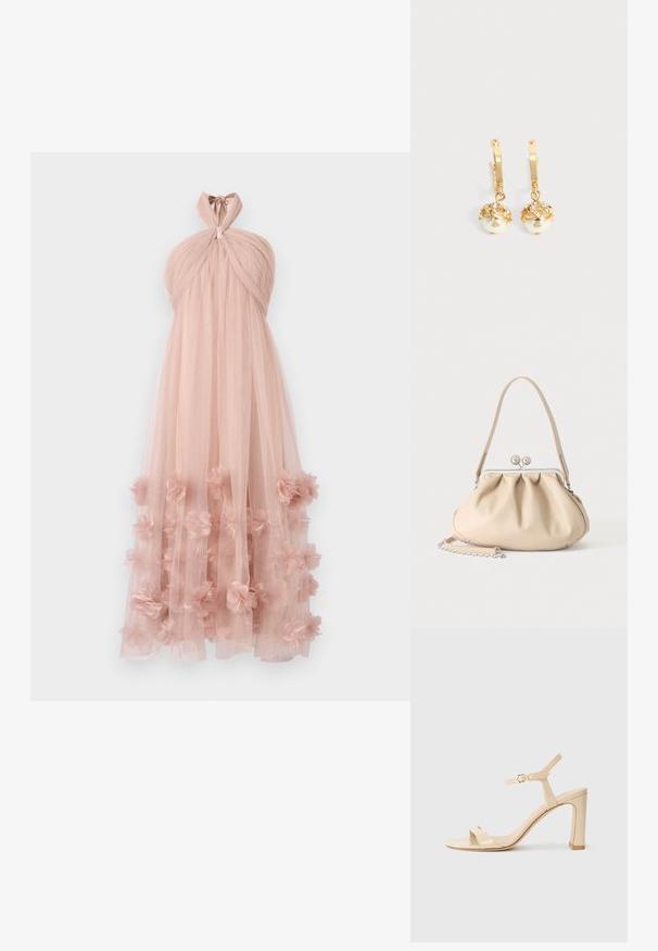 Draped halter-neck jurk van zachte roze tule, met gelaagde bloemenapplicaties aan de zoom, wat zorgt voor een delicate, gestructureerde uitstraling.; Beige hoge hak sandaal met enkelbandje en gouden gesp, open teen, en blokhak op een witte achtergrond.; Beige zachte leren handtas met een zilveren metalen frame sluiting, een enkele schouderriem en een optionele kettingriem op een witte achtergrond.; Gouden oorringen met hangende witte parels omhuld met goud en kleine heldere kristallen op een effen lichte achtergrond.