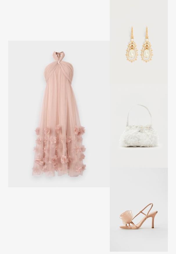 Drapierte Halterneck-Atmkleid aus zartem rosa Tüll, mit geschichteten floralen Applikationen am Saum, die einen zarten, strukturierten Look erzeugen.; Loeffler Randall STEPH ORGANZA FLOWER - High Heel Sandalette - blush; Kleine weiße Handtasche mit Stoffrosen, die den Körper bedecken, und einem dünnen Einzelriemen vor einfachem Hintergrund.; Ohrhänger in Goldoptik mit tropfenförmigen Kunstperlen, umgeben von kleinen klaren Kristallen und blattförmigen Kristallakzenten.
