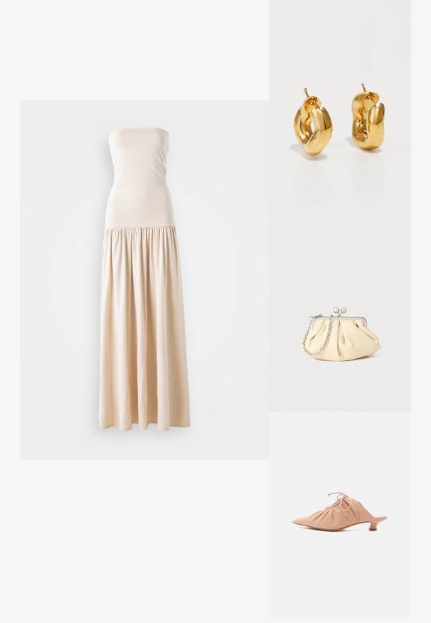 Robe maxi sans bretelles beige avec un corsage ajusté et une jupe plissée fluide, fabriquée en tissu doux, avec une texture lisse tout au long.; Mule pour femme en cuir beige avec bout pointu, dessus froncé, lien de serrage et petit talon kitten, sur fond blanc.; Pochette en cuir beige plissé avec un cadre en métal argenté, dotée de deux fermoirs ronds décoratifs et d'une chaîne en argent.; Boucles d'oreilles créoles en or massif avec un design tubulaire légèrement tordu et des fermoirs à tige sur un fond blanc.