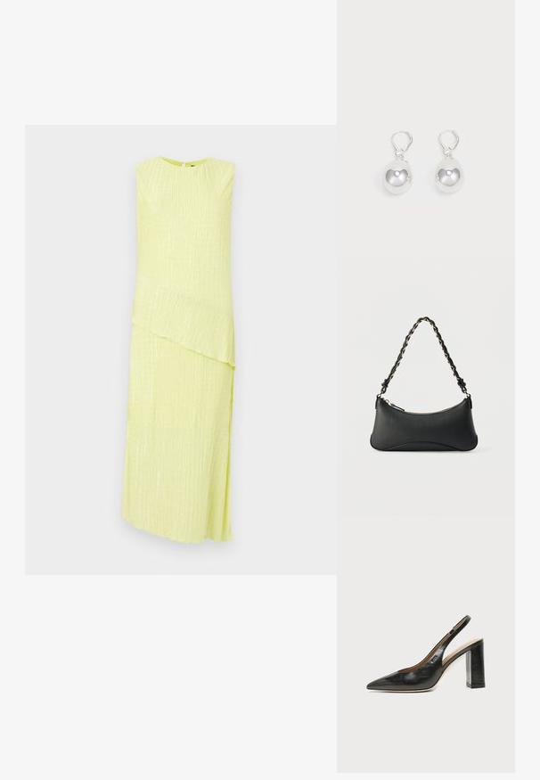 Vestido amarillo sin mangas con una textura acanalada, dobladillo asimétrico y abertura lateral. Presenta un escote redondo y un cierre trasero oculto.; Zapato slingback de piel negra con puntera puntiaguda, tacón alto y ancho, y forro interior beige sobre un fondo claro y liso.; Bolso de hombro de cuero negro con forma rectangular curvada, cadena dorada entrelazada en una correa negra trenzada y cierre superior con cremallera.; Pendientes de plata en forma de gota con superficies redondas y reflectantes colgando de cierres de palanca. El fondo es blanco liso.