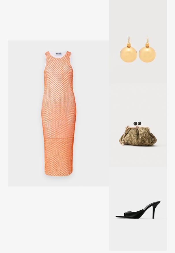 Orange mesh kjole med en tætsiddende silhuet, ærmeløst design og diamantmønster overalt. Mærket er synligt ved halsudskæringen.; Sort læder åben tå højhælet mule med en slank stilet hæl, vist i sideprofil på en ensfarvet baggrund.; Lille clutch taske med gyldent og sort geometrisk mønster, guldfarvet metalramme, sort kuglelås og en kort guldkæde som rem.; Par af skinnende gyldne julekugleøreringe med krog-lukninger på en ensfarvet hvid baggrund.