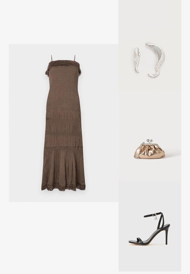 Robe marron sans manches avec un corsage smocké, une jupe à volants et des détails à franges au niveau de l'encolure et de l'ourlet. Tissu doux et texturé.; Sandale à talon haut noire avec une bride étroite à la cheville, bout carré, cuir lisse et accent de boucle métallique.; Petit sac pochette métallique dorée avec fermoir argenté et chaîne sur un fond clair uni.; Deux boucles d'oreilles argentées courbées, l'une plus grande que l'autre, toutes deux ornées de petits cristaux scintillants le long d'un bord.