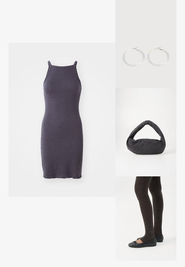 Vestido bodycon acanalado en púrpura oscuro, con tirantes finos y una silueta ajustada, confeccionado en un tejido de punto elástico.; Piernas con leggings oscuros acanalados combinados con bailarinas negras que presentan pequeños detalles de lazo sobre un fondo blanco.; Bolsa de tela gris oscuro con un asa curva, textura suave y forma redondeada. Sin hardware ni adornos visibles.; Pareja de pendientes de aro plateados brillantes con cierres de alambre delgado, mostrados sobre un fondo gris claro.