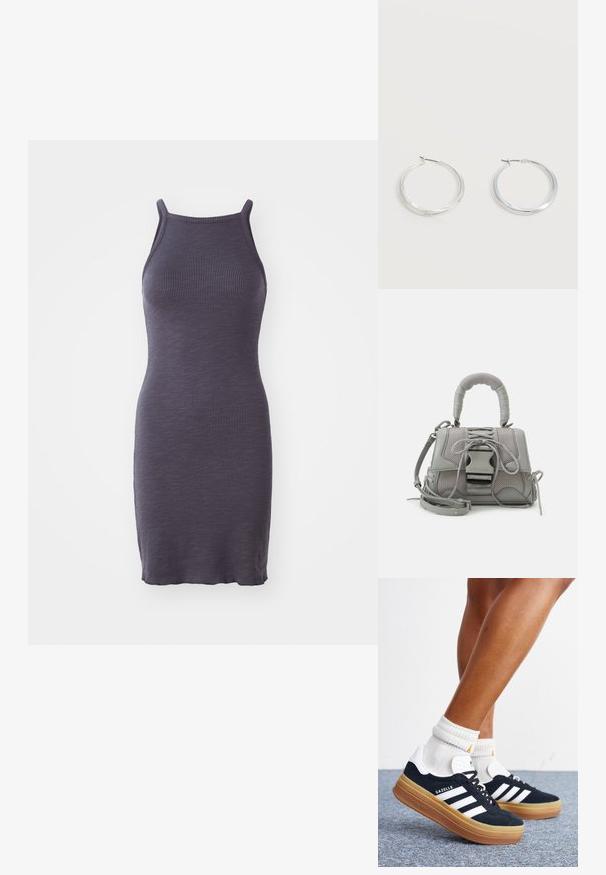 Geribbelde bodycon jurk in donkerpaars, met dunne bandjes en een aansluitende pasvorm, gemaakt van een rekbare gebreide stof.; Ben met witte sokken en zwarte Adidas Gazelle sneakers met witte strepen en dikke bruine zolen op een grijs tapijt.; Grijze handtas met textuur, voorzien van een gevoerde handgreep, gaasaccenten, verstelbare schouderband en een sluiting aan de voorkant. Compact ontwerp met een ronde vorm.; Zilverkleurige metalen creolen oorbellen met een glad, licht gebogen oppervlak en sluitingen met haaksluiting op een effen witte achtergrond.