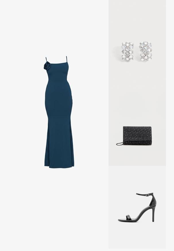 Robe bleu marine longue jusqu'au sol sans manches avec fines bretelles et détail d'une fleur en tissu sur l'épaule gauche, silhouette ajustée.; Sandale à talons hauts en cuir verni noir avec une fine bride de cheville, à bout ouvert, au design minimaliste et à la finition lisse et brillante.; Sac à main noir avec rabat, fabriqué dans un matériau texturé, orné de clous en argent disposés uniformément sur la surface. Équipé d'une bandoulière en chaîne.; Paire de boucles d'oreilles ton argent avec plusieurs cristaux clairs facettés disposés en motif géométrique.