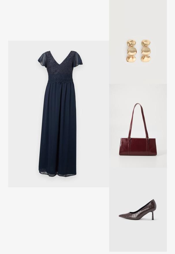 Robe maxi bleu marine avec corsage en dentelle florale, décolleté en V, et manches courtes délicates et transparentes.; Escarpins à bout pointu en similicuir marron avec une texture crocodile, dotés d’un talon fin et angulaire ainsi que d’une doublure intérieure lisse.; Sac à main bordeaux en matériau brillant, de forme rectangulaire, avec deux anses et des accents légèrement courbés à l'avant.; Boucles d’oreilles pendantes ton or avec trois segments irréguliers, lisses et arrondis empilés verticalement sur un fond clair uni.
