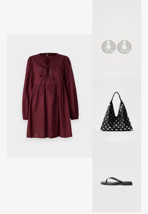 Vestido marrón con mangas largas, cuello redondo y una abertura en forma de ojo de cerradura en la parte delantera, atada con lazos. Cuenta con una cintura fruncida para un ajuste holgado.; Chancla negra de piel suave, con un diseño de tira delgada y una suela plana de perfil mínimo. Sin patrones ni acentos notables.; Bolso de cuero negro con forma triangular, adornado con puntos metálicos plateados y un asa texturizada. Acabado suave en general.; Aros de plata en forma de aro adornados con múltiples embellishments de cristal transparente, con una superficie texturizada y un diseño circular abierto.