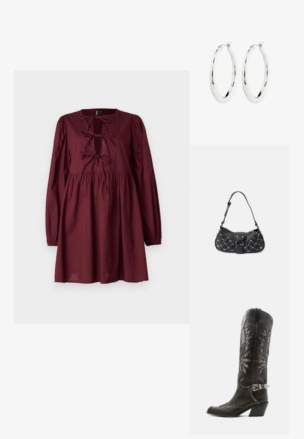 Vestido marrón con mangas largas, cuello redondo y una abertura en forma de ojo de cerradura en la parte delantera, atada con lazos. Cuenta con una cintura fruncida para un ajuste holgado.; Bota cowboy de cuero negro con recortes decorativos, hebilla plateada y tacón inclinado, presentada sobre fondo blanco.; Bolso negro con textura acolchada, que presenta herrajes plateados, una forma curvada y una sola correa ajustable. Cierre de cremallera en la parte superior.; Pendientes de aro de plata con un acabado suave y brillante. Forma circular, con un cierre seguro. Diseño sencillo y elegante.