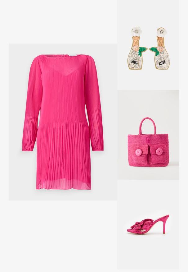 Lyserød plisseret kjole med lange ærmer, rund halsudskæring og gennemsigtig tekstur. Har lodrette pliserede detaljer over hele kjolen og en let løs pasform.; Loeffler Randall CLAUDIA - Mules med hæl - fuchsia; Lyserød flettet håndtaske med to forlommer, store runde knapper og et enkelt rundt håndtag mod en ensfarvet lys baggrund.; Fire & Glory FGGUNNI EARRINGS - Øreringe - gold-coloured/white