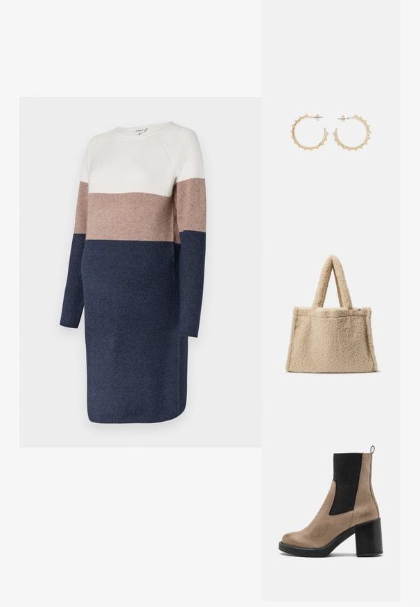 Robe en maille à manches longues, dotée d'un design en blocs de couleurs en crème, taupe et marine. Texture douce et encolure ronde.; Pavement ADELE - Bottines à plateau - taupe; Sac fourre-tout en tissu teddy beige avec deux courtes poignées, texture pelucheuse et forme structurée. Pas de matériel visible ni de détails supplémentaires.; Boucles d'oreilles en or en forme de créole avec un design texturé, ornées de petites perles le long du bord. Elles ont une forme de créole fermée et un fermoir à clou.