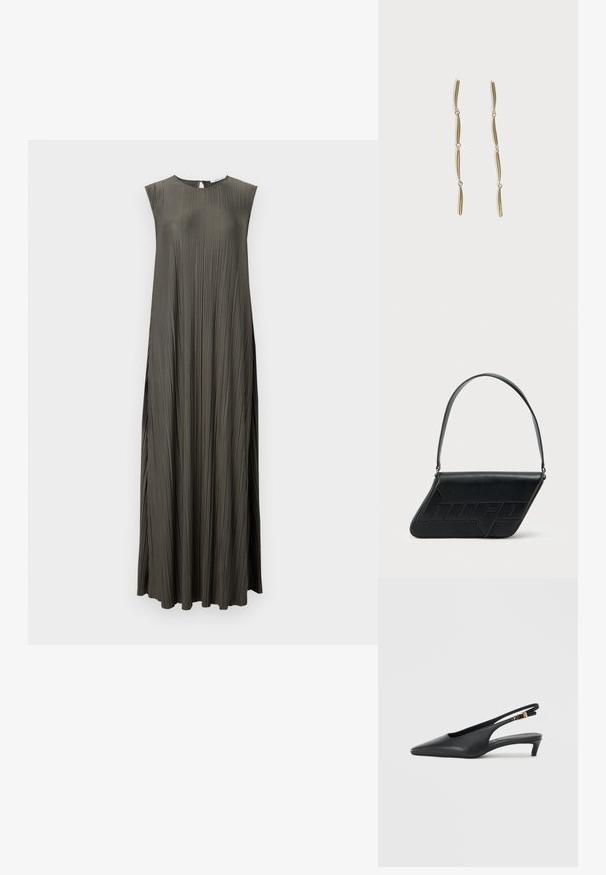 Vestido largo sin mangas en un verde oliva oscuro con un diseño plisado, escote redondo y detalle de ojal en la parte posterior. Textura suave.; Zapatos de tacón estilo slingback negros con punta afilada, textura de cuero suave, un tacón bajo tipo kitten heel y una correa con un detalle de hebilla metálica.; Bolso de hombro de cuero negro con forma triangular, logo en relieve y una sola correa ajustable. Diseño minimalista con textura suave.; Pendientes largos de oro compuestos por cuatro barras curvadas enlazadas y alargadas sobre un fondo blanco.