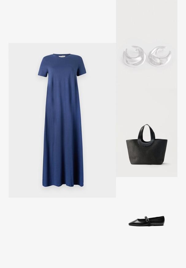 Navy blue maksimekko pehmeästä kankaasta, jossa on lyhyet hihat ja pyöreä pääntie, suora ja valuva muotoilu. Ei näkyviä kuvioita tai yksityiskohtia.; Musta tasapohjainen nahkakenkä, jossa on terävä kärki, säädettävä remmi metallisoljella, sileä pinta ja minimalistikotyyli.; Musta teksturoitu kangaslaukku leveillä pyöreillä kahvoilla ja kohopainatuksella merkiltä "Samsøe Samsøe" neutraalilla taustalla.; Pari di orecchini a cerchio a forma di mezzaluna in argento lucido con una superficie liscia e riflettente su uno sfondo bianco.
