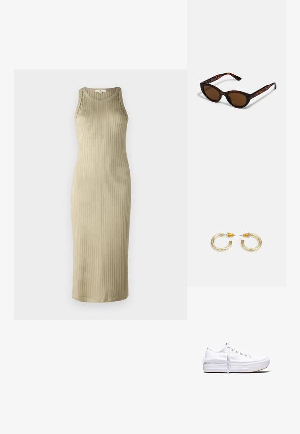 Ribbed, beige midimekko, jossa on tiukka siluetti, hihaton malli ja pyöreä kaula-aukko; valmistettu pehmeästä, joustavasta materiaalista.; Valkoinen matala kangastennari paksulla korokepohjalla, etuosassa nauhat ja kumipäällysteinen, teksturoitu varvasosa, esitetty sivuprofiilissa.; Ruske tortoiseshell sunčane naočale s vintage mačkastim oblikom i smešnim sočivima. Ima zakrivljene okvire s crvenim akcentima.; Kultakylkiset rengaskorut, joissa on sileä, pyöristetty muoto ja kiiltävä pinta. Takana on oransseja yksityiskohtia, jotka tarjoavat turvallisen kiinnityksen.