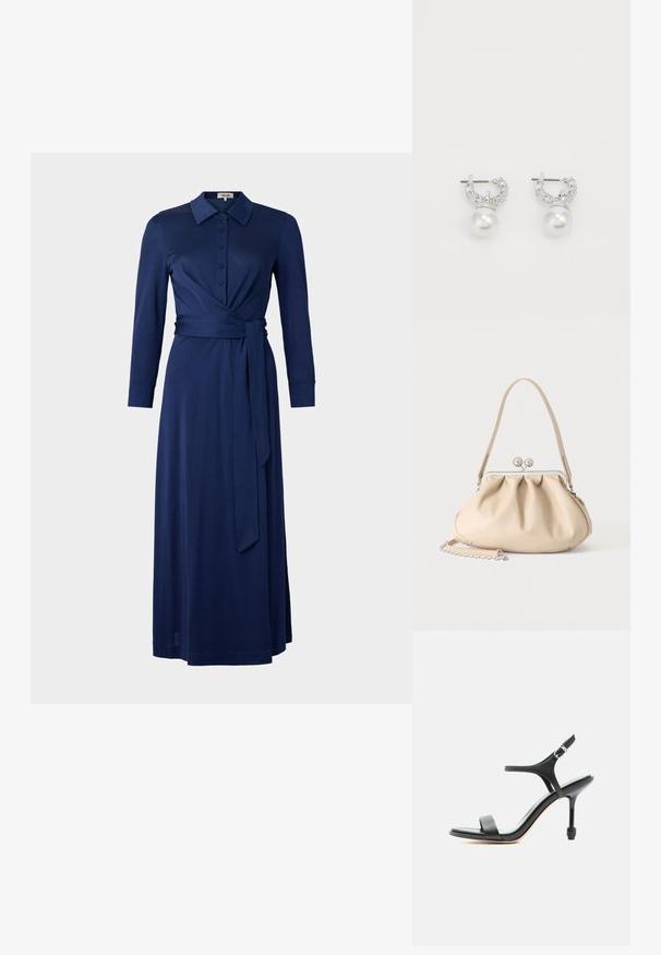 Robe bleu marine avec un col, des manches longues, un devant boutonné et une ceinture à la taille. Présente un design enveloppant et une texture lisse. Sa longueur atteint le mollet.; Sandale à talon haut en cuir noir avec fines lanières, bout ouvert et boucle réglable à la cheville, présentée sur un fond blanc uni.; Sac à main en cuir souple beige avec un fermoir en métal argenté, une bandoulière simple et une bandoulière chaîne optionnelle sur fond blanc.; Des boucles d'oreilles anneaux en argent présentent une perle blanche ronde pendante avec des accents de pierres précieuses claires au-dessus de la perle, une texture lisse et une finition polie.