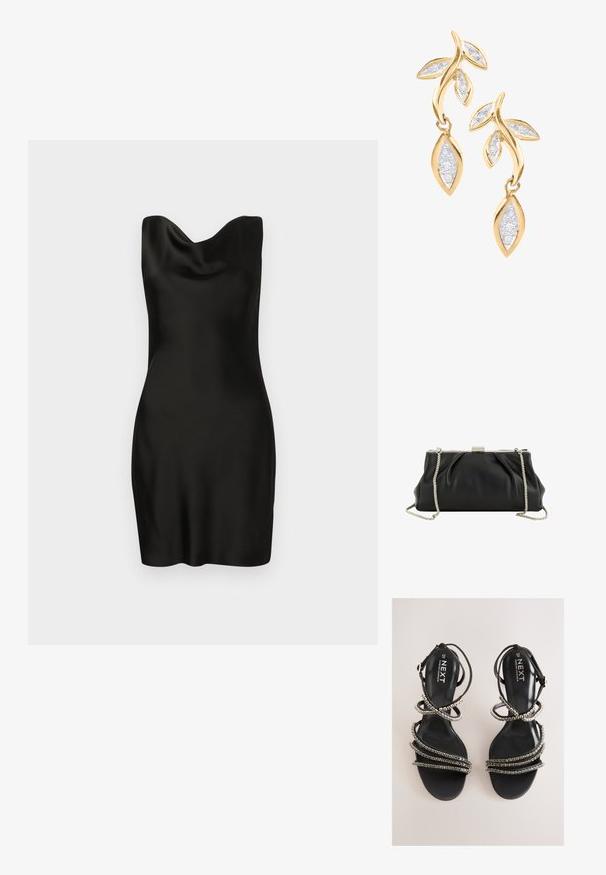 Schwarzes Satin-Kleid mit Cowl-Ausschnitt. Das Design ist figurbetont, hat eine glatte Textur und eine kurze Länge, die eine schlanke, minimalistische Silhouette zur Geltung bringt.; Schwarze Riemchensandalen mit metallischen Akzenten. Sie verfügen über ein glatt strukturiertes Fußbett und mehrere verzierte Riemen, die ein geschichtetes Erscheinungsbild erzeugen.; Schwarze weiche Lederclutch mit silbernem Metallrahmen und abnehmbarem silbernem Kettenriemen auf weißem Hintergrund.; DIAMANT L'ÉTERNEL Ohrringe - gold coloured