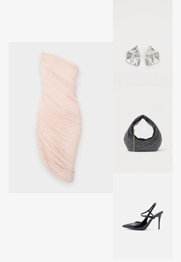 Robe bustier froncée en tissu rose pâle, avec une silhouette ajustée, une texture lisse et un design asymétrique avec des détails froncés sur un côté.; Chaussure à talon haut en cuir verni noir à bout pointu, avec deux fines brides de cheville ajustables et un talon aiguille, vue de côté.; Sac à main en maille noire orné de clous en argent, avec une poignée incurvée et une bandoulière en chaîne. Texture douce avec une forme arrondie.; Boucles d'oreilles en métal argenté avec un design ondulé et sculptural, présentant une finition polie et des formes irrégulières, mettant en valeur une esthétique contemporaine.
