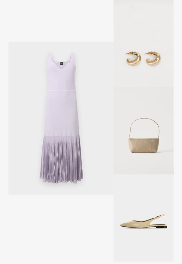 Robe en maille blanche sans manches avec col en V et jupe plissée lavande dégradée s'étendant du milieu de la cuisse jusqu'à la cheville.; Chaussure plate beige à bout pointu avec bride arrière, petit talon noir et finition en cuir lisse, vue de côté sur un fond uni.; Sac à main tissé beige avec fine bandoulière et petit logo doré "BOSS" à l'avant, présenté sur fond blanc uni.; Deux boucles d'oreilles en forme de cerceau en or brillant, avec un design courbé, présentant des accents orange près de la tige, sur fond blanc uni.