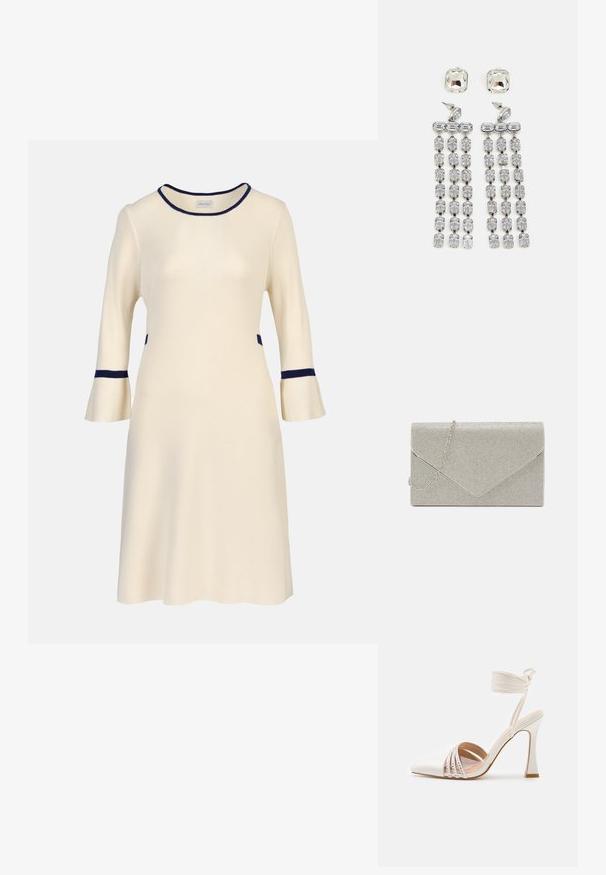 Krem midi-kjole med trekvartlange klokkeærmer, navy kant på halsudskæring, manchetter og talje, ribstrikket stof.; RAID CARSYN - Sandaler - white; Metallic sølv clutch taske med et kuvert-design, udsmykket med et struktureret mønster, der har en aftagelig kæde-strop.; Krystal dråbeøreringe med sølvfarvet hardware, der har en kvadratisk stud og kaskader af rektangulære og oktagonale krystaller.