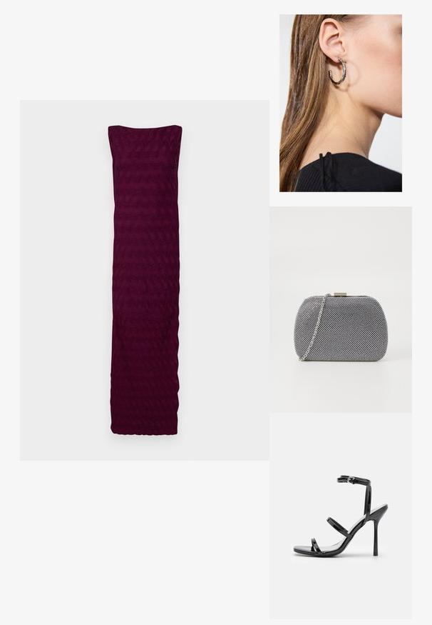 Bordeaux jurk gemaakt van textiel met een golvend patroon, met een strapless ontwerp en een rechte zoom aan de onderkant.; Zwarte gepatineerde leren hoge hak sandalen met drie horizontale banden en een verstelbare enkelband. Slanke silhouette en glanzende afwerking.; Zwart-witte textuur clutch tas met een ronde vorm, zilveren kettingband en een metalen sluiting aan de bovenkant.; Zilveren oorbel met een gepolijste afwerking, met kleine gouden accentdetails en een ronde vorm, gedragen op de oorlel.
