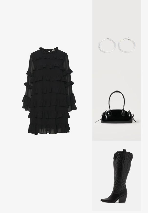 Schwarzes Kleid mit einem Rüschendesign, das lange Ärmel, einen hohen Kragen und mehrere Stufen von Rüschen für Textur und visuelle Details aufweist.; Schwarze kniehohe Stiefel aus Leder mit spitz zulaufender Zehenpartie und gestapeltem Absatz. Verfügt über dekorative Nähte und geschwungene Designelemente.; Kleine schwarze glänzende Handtasche mit zwei langen Griffen und seitlichen Kordelzug-Details vor einfachem hellem Hintergrund.; Paar glänzende silberne Creolen mit dünnen Drahtverschlüssen, dargestellt vor einem hellgrauen Hintergrund.
