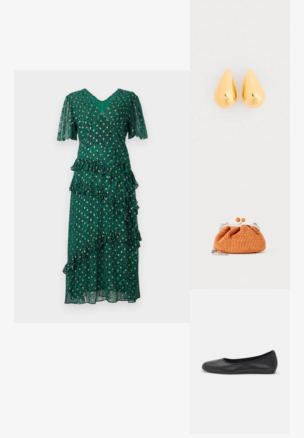 Vestido verde con manchas de leopardo, volantes en capas en la cintura y el dobladillo, mangas cortas en forma de campana y un escote en V profundo. Tejido ligero y traslúcido.; Bailarina de piel negra con punta redondeada, textura suave, detalle de costura minimalista y diseño de suela flexible.; Pequeño bolso de mano tejido en naranja con marco de metal plateado, cierre redondo y una correa de cadena plateada sobre un fondo blanco.; Pendientes de lágrima de oro con una superficie lisa y pulida y fondos redondeados, que reflejan la luz con un acabado brillante.