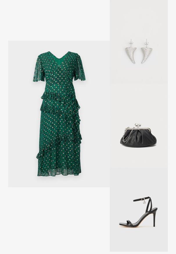 Grünes Kleid mit Leopardenflecken, gestuften Rüschen an der Taille und dem Saum, kurzen Glockenärmeln und einem tiefen V-Ausschnitt. Leichter, transparenter Stoff.; Schwarze High-Heel-Sandale mit schmalem Knöchelriemen, quadratischer Zehenbox, glattem Leder und metallischem Schnallenakzent.; Schwarze Leder-Clutch mit geraffter Textur, silberfarbener Metallrahmen, Druckverschluss und Kettenriemen. Glatte, weiche Oberfläche.; Silberne, hornförmige Ohrringe, besetzt mit kleinen klaren Steinen, mit einem Steckverschluss zur Befestigung. Glatte Textur und metallisches Finish.