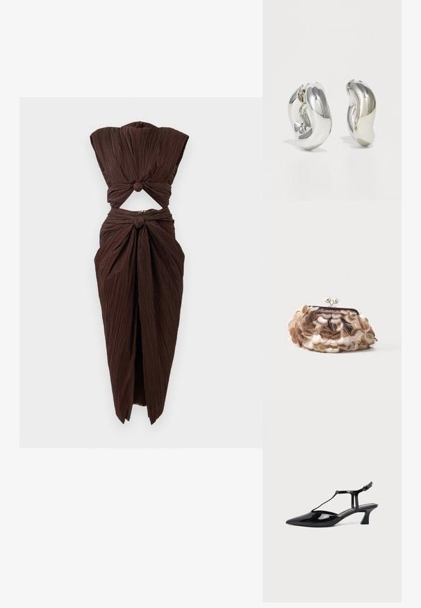 Vestido marrón con pliegues que presenta una sección recortada en la cintura, con un diseño anudado en los hombros y en la parte inferior de la cintura, silueta estructurada.; Zapato slingback de cuero charol negro con punta fina, tira en T y tacón bajo en bloque inclinado sobre fondo blanco.; Pequeño bolso de mano beige cubierto con grandes lentejuelas brillantes con un cierre de bola plateada en la parte superior sobre un fondo liso.; Pendientes escultóricos de plata con formas suaves y curvas y superficies reflectantes. Presentan un diseño de aro cerrado y una forma orgánica distintiva.