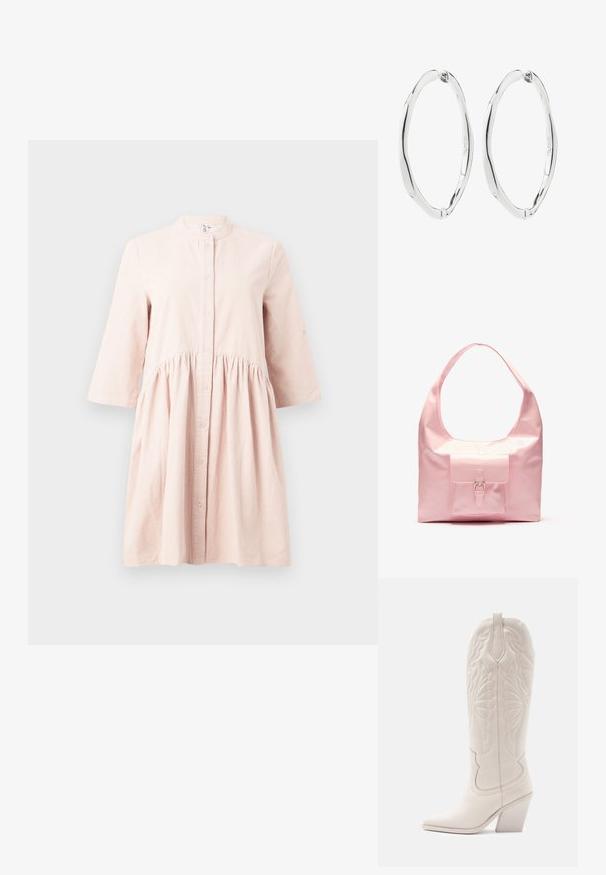 Helles rosa, langärmliges Cordkleid mit Stehkragen, durchgehender Knopfleiste und gerafftem Taillendetail.; Weiße Leder-Cowboystiefel mit spitzer Zehe und blockiertem Absatz. Sie verfügen über aufwendige Steppmuster am Schaft und eine glatte Textur.; Rosa Handtasche mit glänzendem Finish, großer Schulterriemen, Fronttasche mit dekorativem Schnallendetail. Glatte Oberfläche, minimalistisches Design.; Paar polierte silberne verdrehte ovale Creolen mit Klappverschlüssen, vor weißem Hintergrund gezeigt.