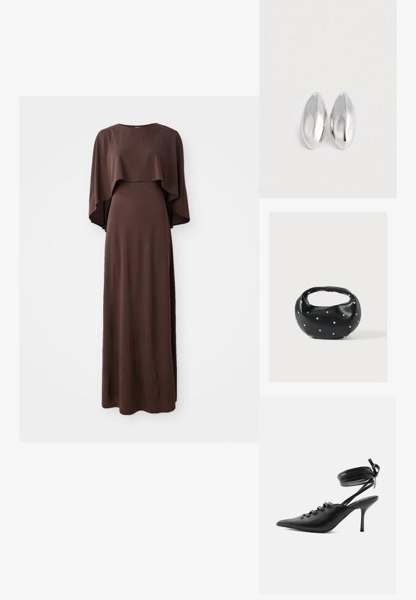 Vestido largo marrón con escote barco y amplias mangas tipo capa. Hecho de una tela suave con una textura lisa, presenta una silueta ajustada.; Zapato de tacón alto negro con punta puntiaguda, con cordones en la parte delantera y correas que rodean el tobillo atadas con un lazo, mostrado de lado sobre un fondo blanco.; Bolso de mano de cuero negro con forma redondeada, decorado con detalles de tachuelas plateadas y un asa corta. Textura lisa y cierre con cremallera.; Par de objetos ovalados de plata, lisos y brillantes, colocados uno al lado del otro sobre un fondo blanco puro.