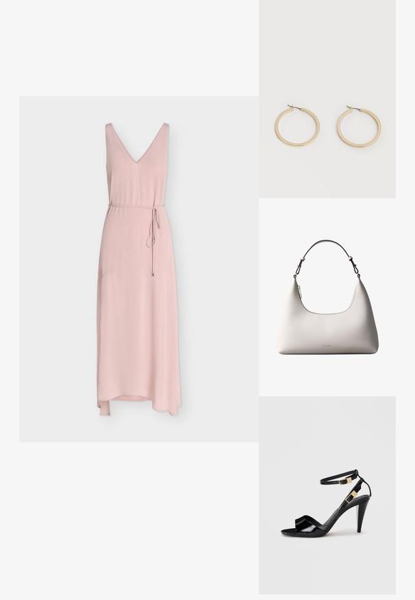 Robe midi rose blush sans manches avec encolure en V et fine ceinture nouée à la taille, avec un ourlet légèrement asymétrique.; Sandale à talon haut en cuir verni noir avec double bride de cheville et boucles dorées, bout ouvert, et talon effilé sur fond neutre.; Sac à bandoulière en cuir couleur crème de Calvin Klein avec bord supérieur incurvé, fermeture éclair argentée et sangle ajustable brun foncé.; Paire de boucles d'oreilles créoles moyennes lisses ton or avec fermoirs à charnière sur fond clair uni.
