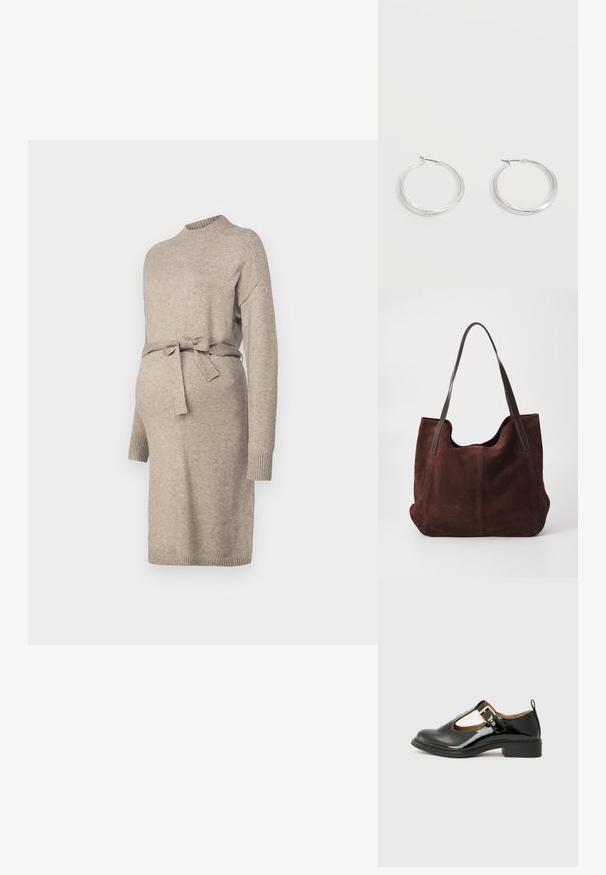 Vestido de maternidad de punto en beige claro con cuello redondo, mangas largas y lazo en la cintura. Presenta puños acanalados y un diseño de longitud media.; Zapato Mary Jane de charol negro con punta redondeada, correa al tobillo, detalle de hebilla dorada y un tacón bajo tipo bloque. Textura suave.; Bolso tote de ante marrón con dos asas de cuero oscuro. Textura suave, parte superior redondeada y un interior espacioso. Sin herrajes o adornos visibles.; Pendientes de aro de metal plateado con superficie lisa y ligeramente curvada y cierre de tipo mosquetón sobre un fondo blanco liso.