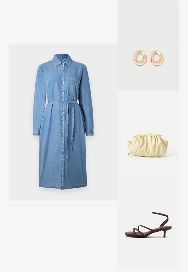 Denim skjortekjole i lyseblå, med lange ærmer, knaplukning foran, krave og bælte i taljen. Inkluderer en brystlommedetalje.; Brun højhælet sandal med tynde krydsede stropper og en ankelrem med en sølvspænde på en hvid baggrund.; Gul plisseret håndtaske lavet af glat kunstlæder, med en blød form, en enkelt skulderrem og samlet topdesign.; Par af uregelmæssigt formede, polerede øreringe i guldfarvet metal med åben midte på en ens hvid baggrund.