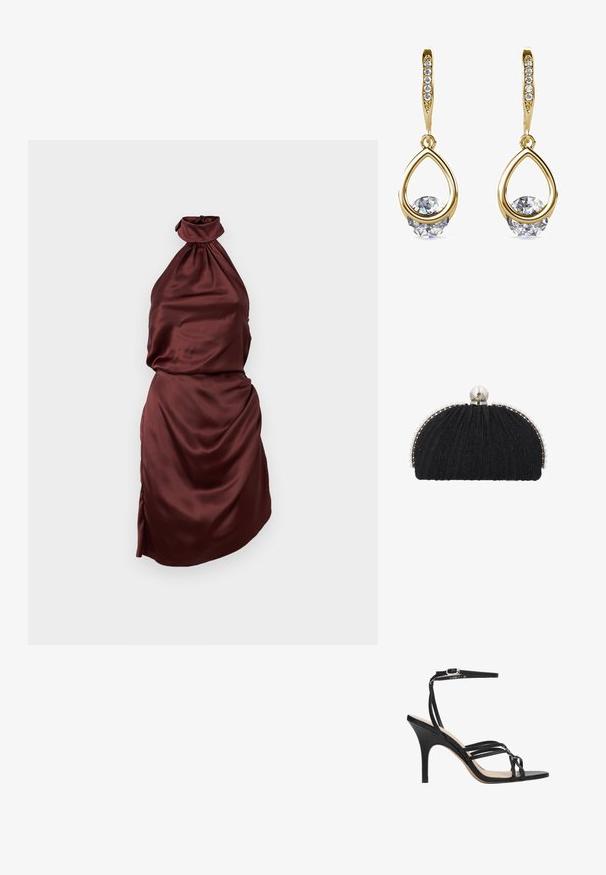 Burgunderfarbener Satin-Halter-Neck-Kleid mit gerafft ausgeschnittenem Hals, tailliertem Oberteil und drapiertem Rock, der einen seitlichen Schlitz aufweist. Glatte Textur.; Schwarze Riemchen-Sandale mit hohem Absatz und schlankem Design, ausgestattet mit einem dünnen Knöchelriemen, offenem Zehenbereich und glatter Oberfläche an einem konisch zulaufenden Absatz.; Schwarze Abend-Clutch mit strukturiertem Stoff, eingefasst von einer Reihe kleiner Perlen und einem großen Perlenverschluss oben.; Goldene Tropfenohrringe mit runden, klaren Edelsteinen an der Basis. Texturierter Oberbereich mit kleinen, runden Akzenten entlang des Creolen.