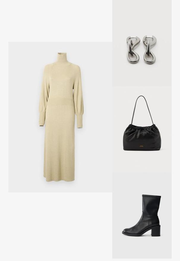 Strickkleid in sanftem Beige mit hohem Kragen, langen Puffärmeln und gerippten Akzenten an der Taille und den Ärmeln. Mittellanges Design.; Schwarze Leder-Ankle Boots mit runder Zehenform, glatter Oberfläche und dicker Absatz, ausgestattet mit einem eng anliegenden Schaft und subtilen Nähten.; Schwarze Lederhandtasche mit gerafftem Oberteil und einem einzigen Schulterriemen. Mit einem goldenen Logoakzent auf der Vorderseite. Weiche, glatte Textur.; Paar silberfarbene Metallohrringe mit abstraktem ineinandergreifendem Schlaufen-Design auf weißem Hintergrund.