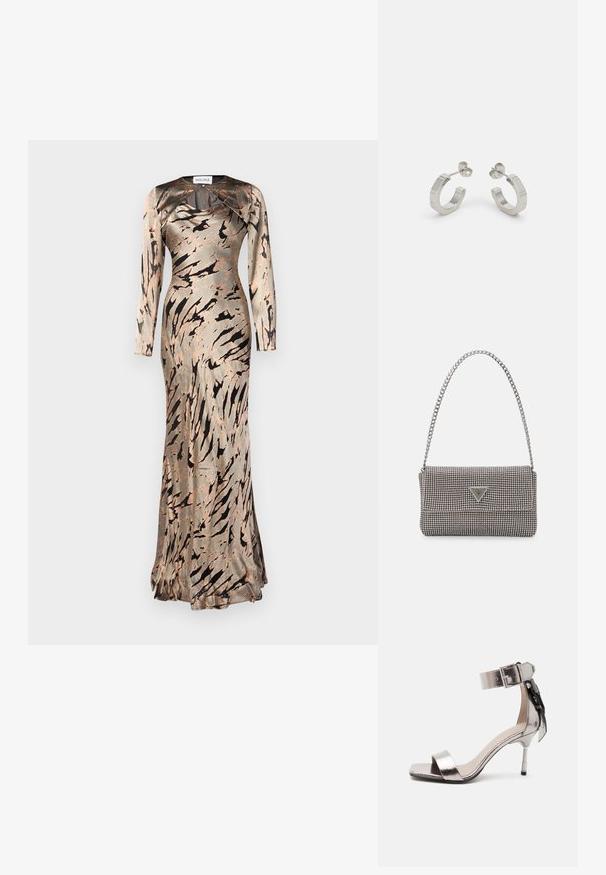 Vestido ajustado de manga larga en una suave tela similar a la satén, con un patrón abstracto en tonos beige y marrón y un dobladillo acampanado. Diseñado con un escote redondo.; Sandalia de tacón alto plateada metálica con puntera abierta y correa en el tobillo con hebilla, con un lazo decorativo en la parte trasera.; Bolso de mano metálico gris claro con una cadena como asa, adornado con pequeños remaches metálicos circulares y un logotipo de marca en forma triangular.; Pendientes aros de metal plateado con un diseño texturizado, que cuentan con un pequeño respaldo de clip y una marca en uno de los aros. Forma redondeada con un acabado pulido.