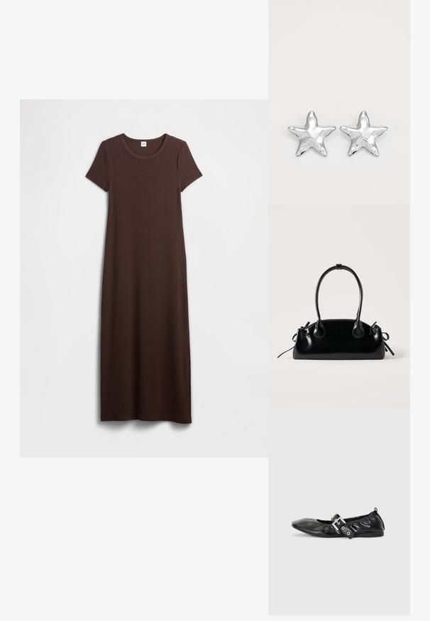 Braunes Baumwoll-Maxikleid mit kurzen Ärmeln, rundem Ausschnitt und glatter Textur. Das Design ist schlicht und gerade geschnitten und bietet eine lockere Passform.; Schwarze Leder-Ballerinas mit spitzem Zehenbereich, gerafften Details am Schaft und einem silbernen Schnallenakzent am verstellbaren Riemen.; Kleine schwarze glänzende Handtasche mit zwei langen Griffen und seitlichen Kordelzug-Details vor einfachem hellem Hintergrund.; Silberne sternförmige Ohrringe mit einer polierten, glänzenden Oberfläche. Jeder Ohrring hat fünf Spitzen und dezente Oberflächentexturdetails.
