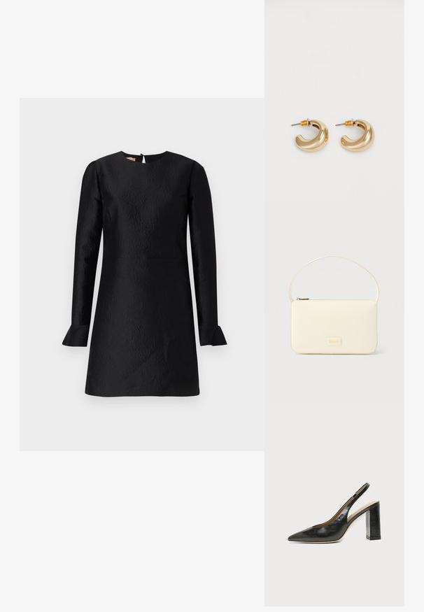Sort kjole med lange ærmer, struktureret mønster, rund halsudskæring og flagrende manchetter. Har en nøglehulslukning bagpå.; Sort læder peep-toe slingback sko med høj blokhæl og beige indvendig foring mod en ensfarvet lys baggrund.; Kremfarvet rektangulær håndtaske med en enkelt rem og lynlås øverst, med en lille præget logo-plakette foran.; To skinnende guldøreringe i et buet design med orange accenter nær stikket, sat mod en enkel hvid baggrund.