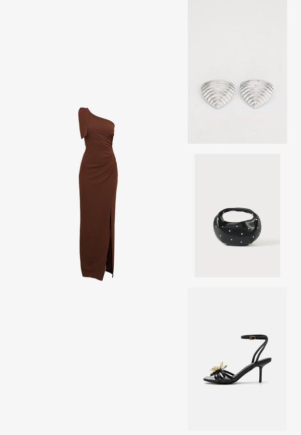 Braunes, einseitig getragenes Kleid mit gerafften Details, einem seitlichen Schlitz und einer taillierten Silhouette aus glattem, elastischem Stoff.; Schwarze Riemchen-Sandale mit hohem Absatz, Knöchelriemen mit Schnalle und goldenem metallischem Blumendetail am Vorderriemen vor weißem Hintergrund.; Schwarze Lederhandtasche mit abgerundeter Form, verziert mit silbernen Nietenakzenten und kurzem Griff. Glatte Struktur und Reißverschlussverschluss.; Ohrringe in Silberoptik mit einem wellenförmigen, strukturierten Design, das wie überlappende Halbmonden geformt ist; die polierte Oberfläche verstärkt die reflektierenden Eigenschaften.