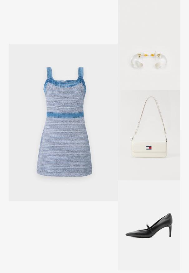 Denim en textiel jurk met vierkante schouderbanden, een aansluitende top en een uitlopende rok. Beschikt over blauwe tinten en een horizontaal streepjespatroon.; Zwarte leren pumps met puntige neus, dunne riem en gesp over de wreef, staand op een neutrale lichte achtergrond.; Witte neplederen schoudertas met een lange schouderband, voorzien van een magnetische flap en een blauw, rood en wit logo-opdruk aan de voorkant.; Heldere acryl oorringen met gouden accenten, met een gebogen ontwerp en transparante sluiting. Gladde textuur, minimalistische stijl.