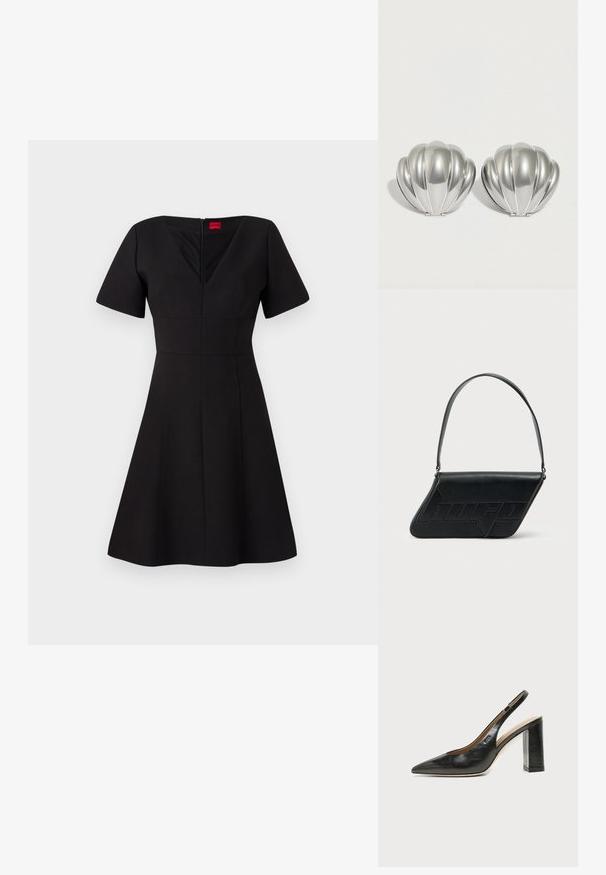 Sort kjole med tætsiddende liv og flagrende skirt. Har korte ærmer, V-hals, lynlås bagpå og sømme, der skaber en struktureret silhuet.; Sort læder peep-toe slingback sko med høj blokhæl og beige indvendig foring mod en ensfarvet lys baggrund.; Sort skuldertaske i læder med trekantet form, præget logo og en enkelt justerbar rem. Minimalistisk design med glat tekstur.; To sølvfarvede kompakte spejle formet som muslingeskaller med ribbede detaljer, placeret side om side på en hvid baggrund.