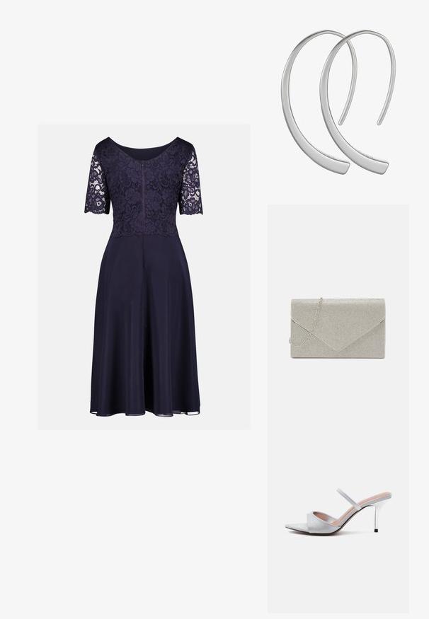 Marineblaues knielanges Kleid mit floraler Spitzenoberseite, halblangen Ärmeln, Rundhalsausschnitt und fließendem einfarbigem Rock.; Silberner High-Heel-Mule mit spitz zulaufender Spitze, glitzerndem breitem Riemen über den Zehen und dünnem Riemen über dem Fuß, auf weißem Hintergrund.; Metallisch silberne Clutch mit einem Umschlagdesign, verziert mit einem strukturierten Muster und ausgestattet mit einem abnehmbaren Kettenriemen.; Silberne Metall-Hoops Ohrringe mit einer glatten, glänzenden Oberfläche und einer gewölbten Mondform, die ein minimalistisches Design aufweisen und keine sichtbaren Muster haben.