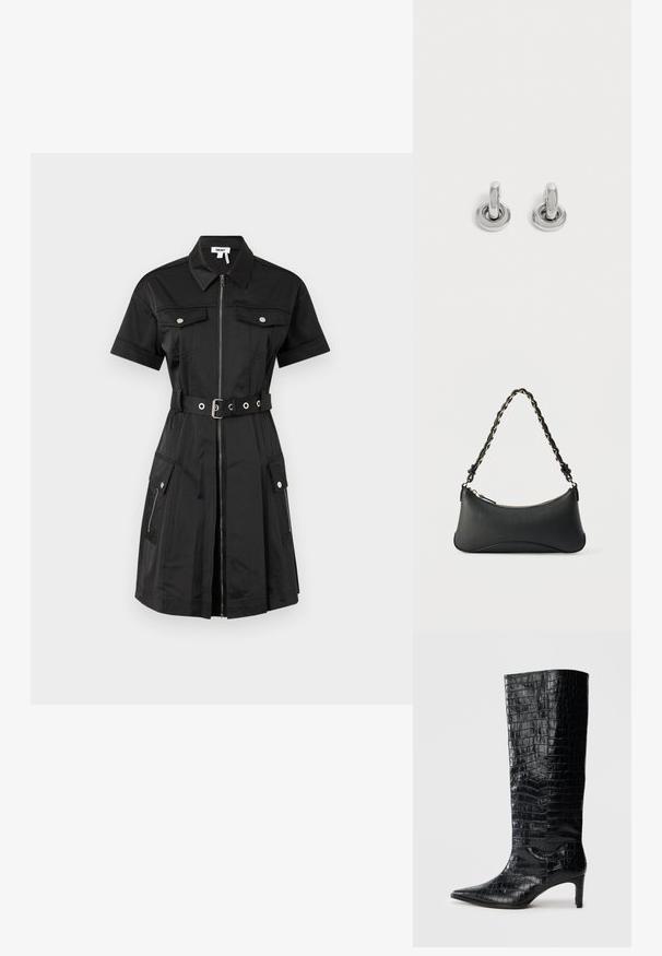 Schwarzes Kleid mit kurzen Ärmeln, Reißverschluss vorne, zwei Brusttaschen und seitlichen Taschen. Es hat eine taillierte Silhouette mit silbernen Hardware-Elementen.; Schwarze kniehohe Stiefel mit glänzender, krokodilgeprägter Textur, spitzer Zehenpartie und schmalem Absatz. Glattes synthetisches Material.; Schwarze Lederschultertasche mit gewölbter rechteckiger Form, goldener Kette, die in den geflochtenen schwarzen Riemen eingewebt ist, und Reißverschlussverschluss oben.; Paar kleine, glänzende silberne Creolen mit rundem Sockel, auf einfachem hellem Hintergrund präsentiert.
